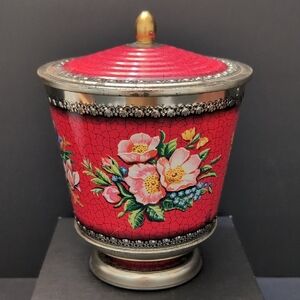 VGT,Floral Hollywood Regency Urn Shaped Red Decorative Tin with Lid.